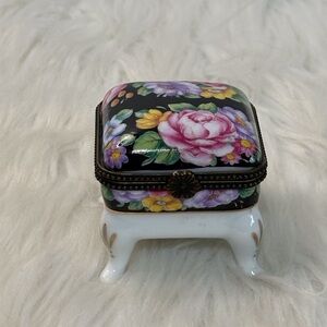 Vintage Floral Porcelain Trinket Box - Black with Pink & Yellow Roses